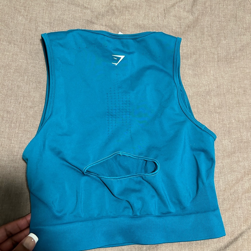 gymshark crop top never worn